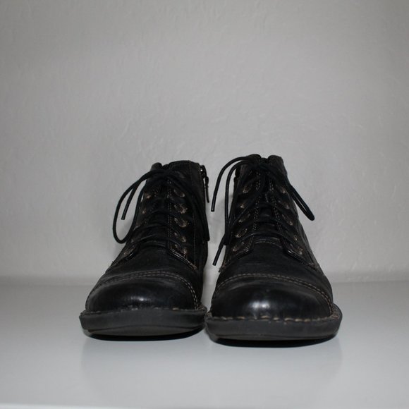clarks black leather booties - Picture 2 of 9